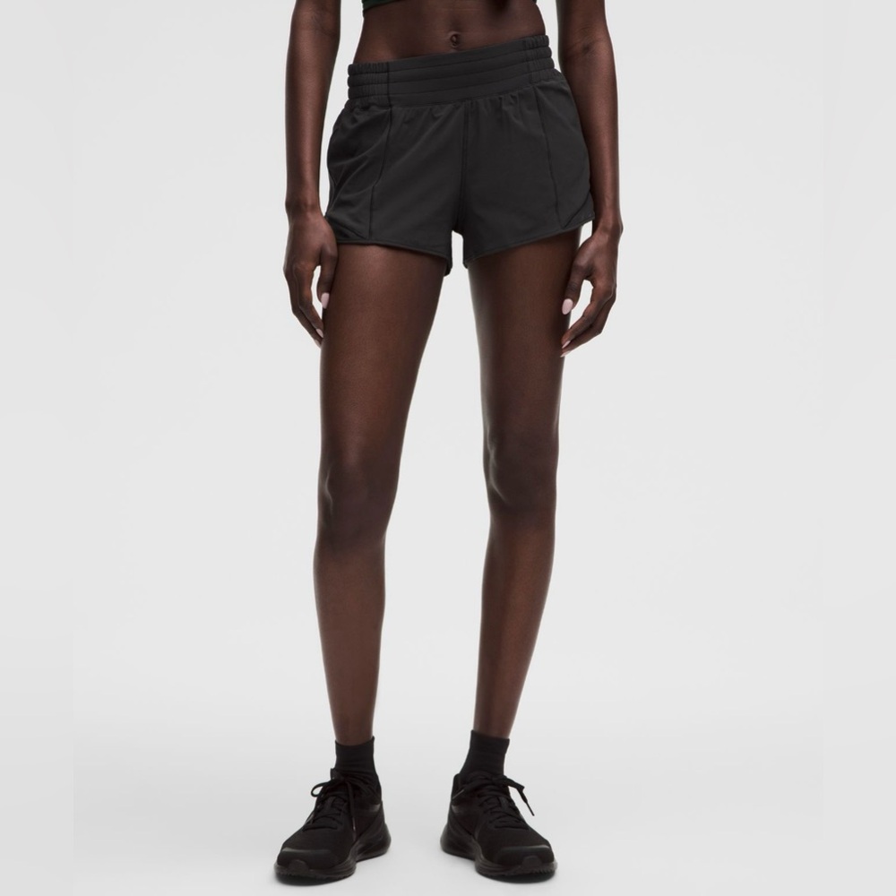 Lululemon Hotty Hot High-Rise Lined Short 2.5" Women’s 6 Black Light Stretch Run